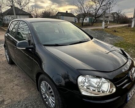 Черный Фольксваген Гольф, объемом двигателя 1.6 л и пробегом 255 тыс. км за 5000 $, фото 1 на Automoto.ua