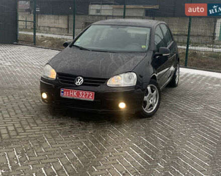 Черный Фольксваген Гольф, объемом двигателя 1.6 л и пробегом 211 тыс. км за 5900 $, фото 1 на Automoto.ua