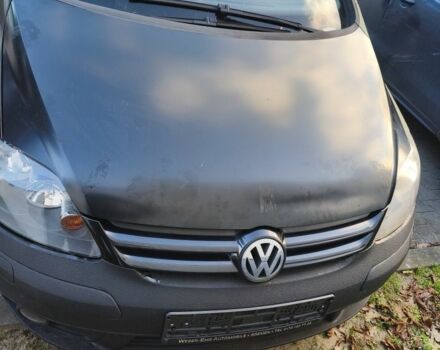 Черный Фольксваген Гольф, объемом двигателя 1.6 л и пробегом 225 тыс. км за 1386 $, фото 1 на Automoto.ua