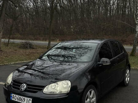 Черный Фольксваген Гольф, объемом двигателя 1.6 л и пробегом 200 тыс. км за 6900 $, фото 1 на Automoto.ua