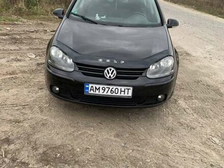 Черный Фольксваген Гольф, объемом двигателя 1.39 л и пробегом 242 тыс. км за 5400 $, фото 1 на Automoto.ua