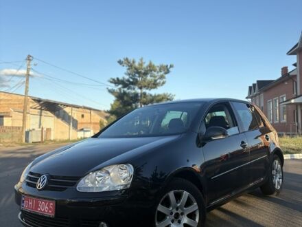 Черный Фольксваген Гольф, объемом двигателя 1.6 л и пробегом 205 тыс. км за 5850 $, фото 1 на Automoto.ua