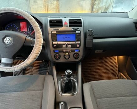 Черный Фольксваген Гольф, объемом двигателя 1.4 л и пробегом 281 тыс. км за 5500 $, фото 1 на Automoto.ua