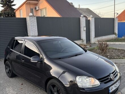 Черный Фольксваген Гольф, объемом двигателя 1.6 л и пробегом 280 тыс. км за 6300 $, фото 1 на Automoto.ua