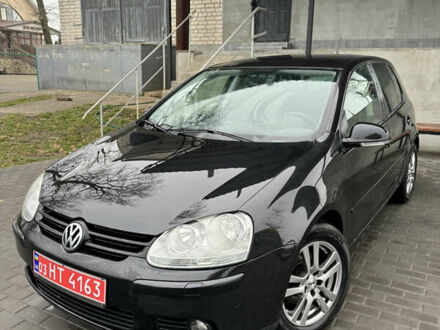 Черный Фольксваген Гольф, объемом двигателя 1.4 л и пробегом 263 тыс. км за 5600 $, фото 1 на Automoto.ua