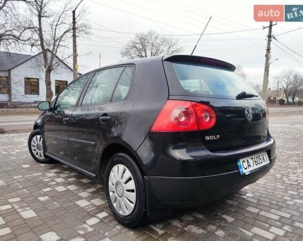 Черный Фольксваген Гольф, объемом двигателя 1.6 л и пробегом 288 тыс. км за 4999 $, фото 1 на Automoto.ua