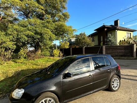 Черный Фольксваген Гольф, объемом двигателя 1.4 л и пробегом 295 тыс. км за 5800 $, фото 1 на Automoto.ua