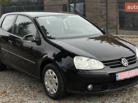 Черный Фольксваген Гольф, объемом двигателя 1.4 л и пробегом 180 тыс. км за 3000 $, фото 1 на Automoto.ua