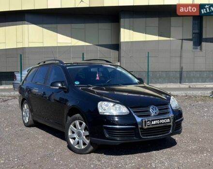 Черный Фольксваген Гольф, объемом двигателя 1.6 л и пробегом 221 тыс. км за 5990 $, фото 1 на Automoto.ua