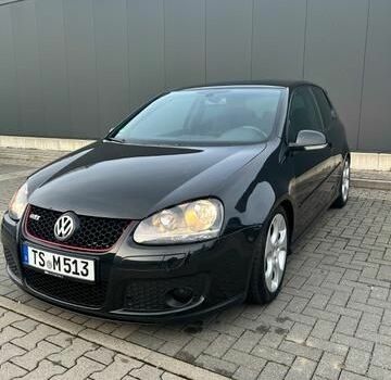 Черный Фольксваген Гольф, объемом двигателя 1.9 л и пробегом 251 тыс. км за 2600 $, фото 1 на Automoto.ua