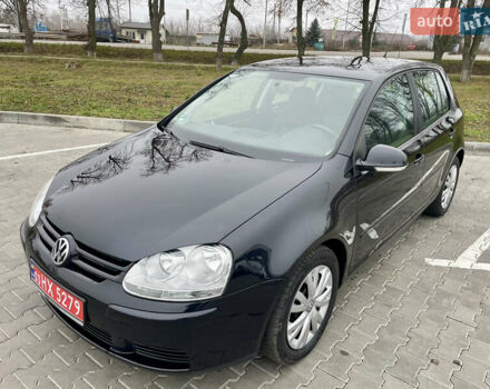 Черный Фольксваген Гольф, объемом двигателя 1.6 л и пробегом 230 тыс. км за 5750 $, фото 1 на Automoto.ua