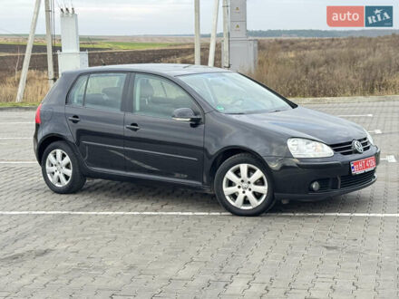 Черный Фольксваген Гольф, объемом двигателя 1.6 л и пробегом 218 тыс. км за 5900 $, фото 1 на Automoto.ua