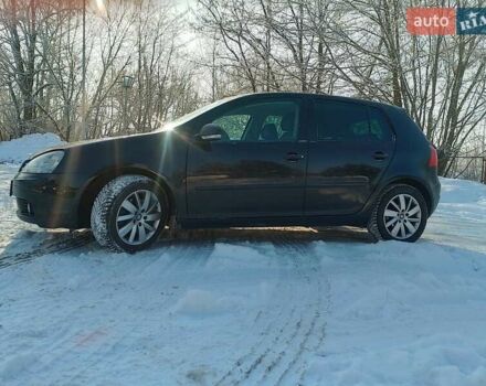 Черный Фольксваген Гольф, объемом двигателя 1.39 л и пробегом 257 тыс. км за 5500 $, фото 1 на Automoto.ua