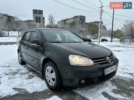 Черный Фольксваген Гольф, объемом двигателя 1.6 л и пробегом 329 тыс. км за 4450 $, фото 1 на Automoto.ua