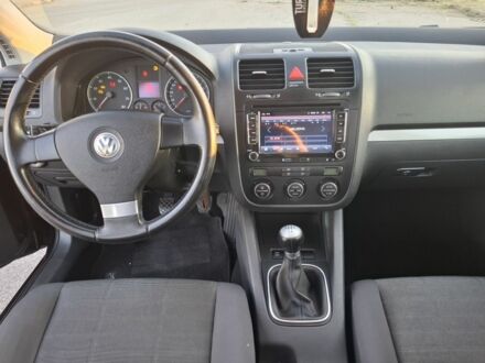 Черный Фольксваген Гольф, объемом двигателя 1 л и пробегом 180 тыс. км за 6750 $, фото 1 на Automoto.ua