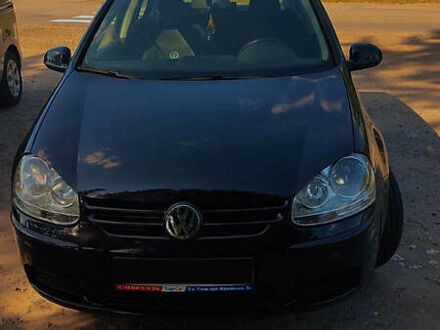 Черный Фольксваген Гольф, объемом двигателя 1.6 л и пробегом 280 тыс. км за 6300 $, фото 1 на Automoto.ua