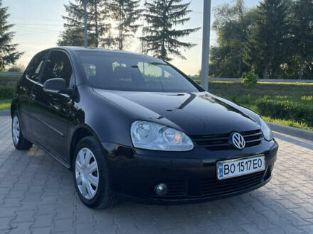 Черный Фольксваген Гольф, объемом двигателя 1.6 л и пробегом 340 тыс. км за 4999 $, фото 1 на Automoto.ua