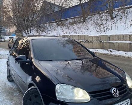 Черный Фольксваген Гольф, объемом двигателя 1.4 л и пробегом 200 тыс. км за 5000 $, фото 1 на Automoto.ua