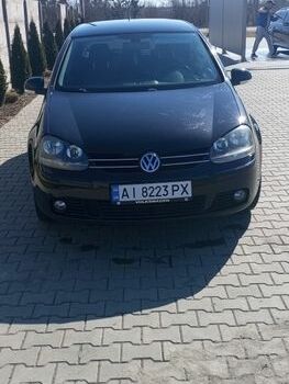 Черный Фольксваген Гольф, объемом двигателя 1.6 л и пробегом 178 тыс. км за 6500 $, фото 1 на Automoto.ua