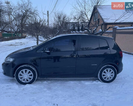 Черный Фольксваген Гольф, объемом двигателя 1.39 л и пробегом 250 тыс. км за 6500 $, фото 1 на Automoto.ua