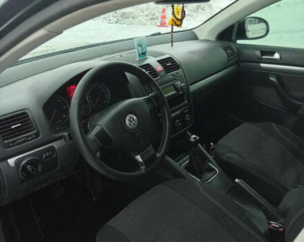 Черный Фольксваген Гольф, объемом двигателя 1.9 л и пробегом 332 тыс. км за 5300 $, фото 1 на Automoto.ua