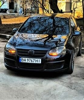 Черный Фольксваген Гольф, объемом двигателя 1.39 л и пробегом 267 тыс. км за 6800 $, фото 1 на Automoto.ua
