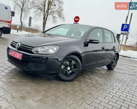 Черный Фольксваген Гольф, объемом двигателя 1.6 л и пробегом 194 тыс. км за 8800 $, фото 1 на Automoto.ua