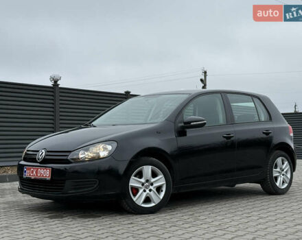 Черный Фольксваген Гольф, объемом двигателя 1.6 л и пробегом 198 тыс. км за 7899 $, фото 1 на Automoto.ua