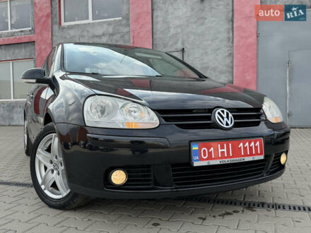 Черный Фольксваген Гольф, объемом двигателя 1.6 л и пробегом 243 тыс. км за 5999 $, фото 1 на Automoto.ua