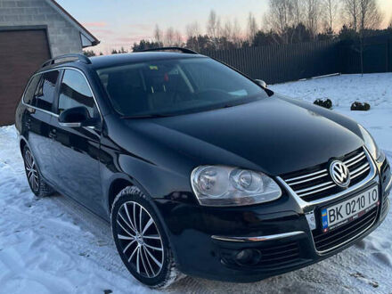 Черный Фольксваген Гольф, объемом двигателя 1.4 л и пробегом 212 тыс. км за 6500 $, фото 1 на Automoto.ua