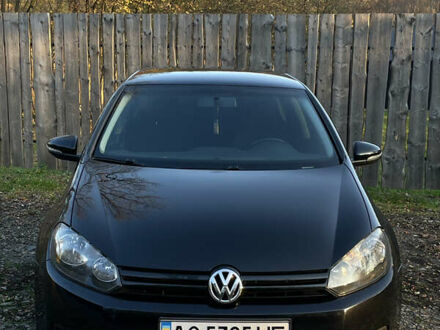 Черный Фольксваген Гольф, объемом двигателя 1.39 л и пробегом 290 тыс. км за 8200 $, фото 1 на Automoto.ua