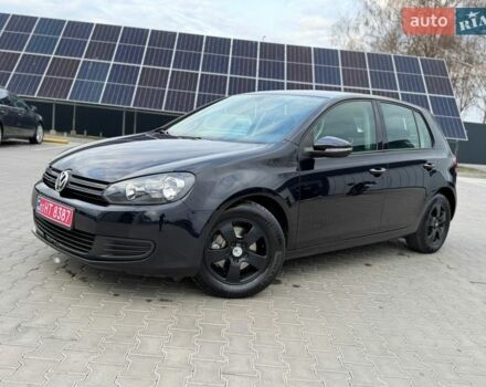 Черный Фольксваген Гольф, объемом двигателя 1.6 л и пробегом 194 тыс. км за 8800 $, фото 1 на Automoto.ua
