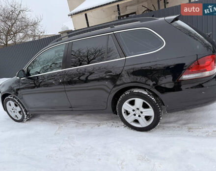 Черный Фольксваген Гольф, объемом двигателя 1.6 л и пробегом 300 тыс. км за 7300 $, фото 1 на Automoto.ua