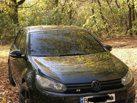 Черный Фольксваген Гольф, объемом двигателя 1.4 л и пробегом 205 тыс. км за 7200 $, фото 1 на Automoto.ua