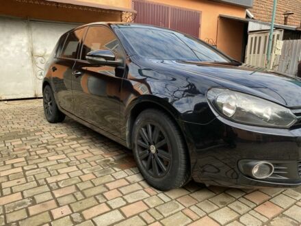 Черный Фольксваген Гольф, объемом двигателя 1.2 л и пробегом 300 тыс. км за 6300 $, фото 1 на Automoto.ua