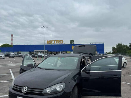 Черный Фольксваген Гольф, объемом двигателя 1.4 л и пробегом 300 тыс. км за 6700 $, фото 1 на Automoto.ua