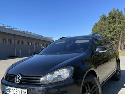 Фольксваген Гольф 2011 у Костополе на Automoto.ua Чорний Фольксваген Гольф, об'ємом двигуна 1.6 л та пробігом 250 тис. км за 7300 $, фото 1 на Automoto.ua