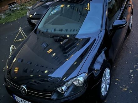 Черный Фольксваген Гольф, объемом двигателя 1.6 л и пробегом 274 тыс. км за 8300 $, фото 1 на Automoto.ua