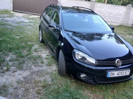Фольксваген Гольф 2012 в Вараш (Кузнецовск) на Automoto.ua Черный Фольксваген Гольф, объемом двигателя 1.6 л и пробегом 220 тыс. км за 7100 $, фото 1 на Automoto.ua