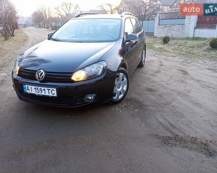 Черный Фольксваген Гольф, объемом двигателя 1.6 л и пробегом 299 тыс. км за 7900 $, фото 1 на Automoto.ua