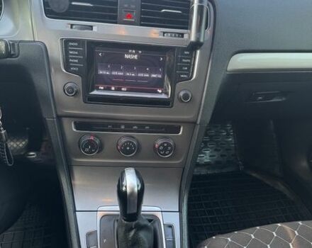 Черный Фольксваген Гольф, объемом двигателя 1.6 л и пробегом 300 тыс. км за 10450 $, фото 1 на Automoto.ua