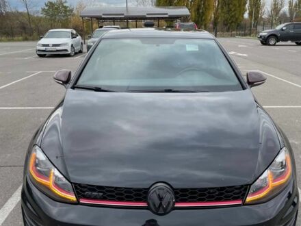 Черный Фольксваген Гольф, объемом двигателя 2 л и пробегом 195 тыс. км за 12500 $, фото 1 на Automoto.ua