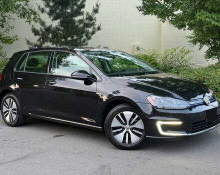 Черный Фольксваген Гольф, объемом двигателя 0 л и пробегом 71 тыс. км за 5200 $, фото 1 на Automoto.ua
