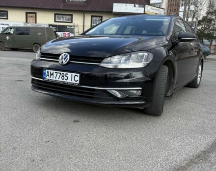 Черный Фольксваген Гольф, объемом двигателя 1.6 л и пробегом 257 тыс. км за 12900 $, фото 1 на Automoto.ua