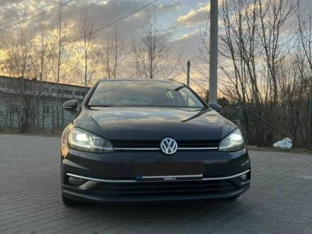 Черный Фольксваген Гольф, объемом двигателя 1.97 л и пробегом 255 тыс. км за 14300 $, фото 1 на Automoto.ua