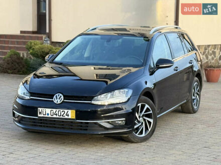 Черный Фольксваген Гольф, объемом двигателя 1.6 л и пробегом 205 тыс. км за 13899 $, фото 1 на Automoto.ua