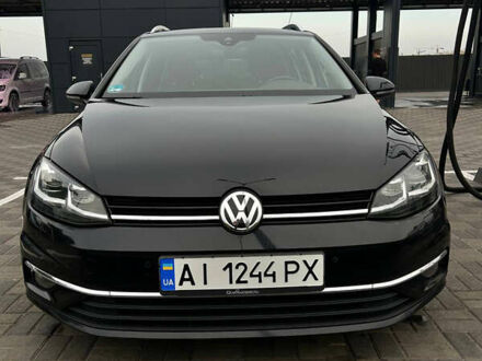 Черный Фольксваген Гольф, объемом двигателя 1.97 л и пробегом 272 тыс. км за 14800 $, фото 1 на Automoto.ua