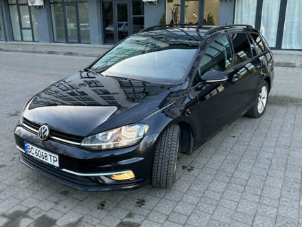 Черный Фольксваген Гольф, объемом двигателя 1.6 л и пробегом 225 тыс. км за 14299 $, фото 1 на Automoto.ua