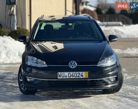 Черный Фольксваген Гольф, объемом двигателя 1.6 л и пробегом 205 тыс. км за 13900 $, фото 1 на Automoto.ua