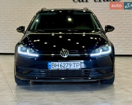 Черный Фольксваген Гольф, объемом двигателя 1.6 л и пробегом 192 тыс. км за 13999 $, фото 1 на Automoto.ua